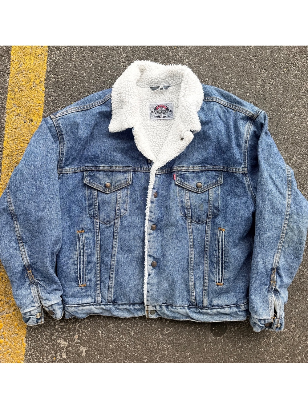 Levi’s Sherpa Lined Denim Trucker Jacket Men’s Large Blue Button Front Western